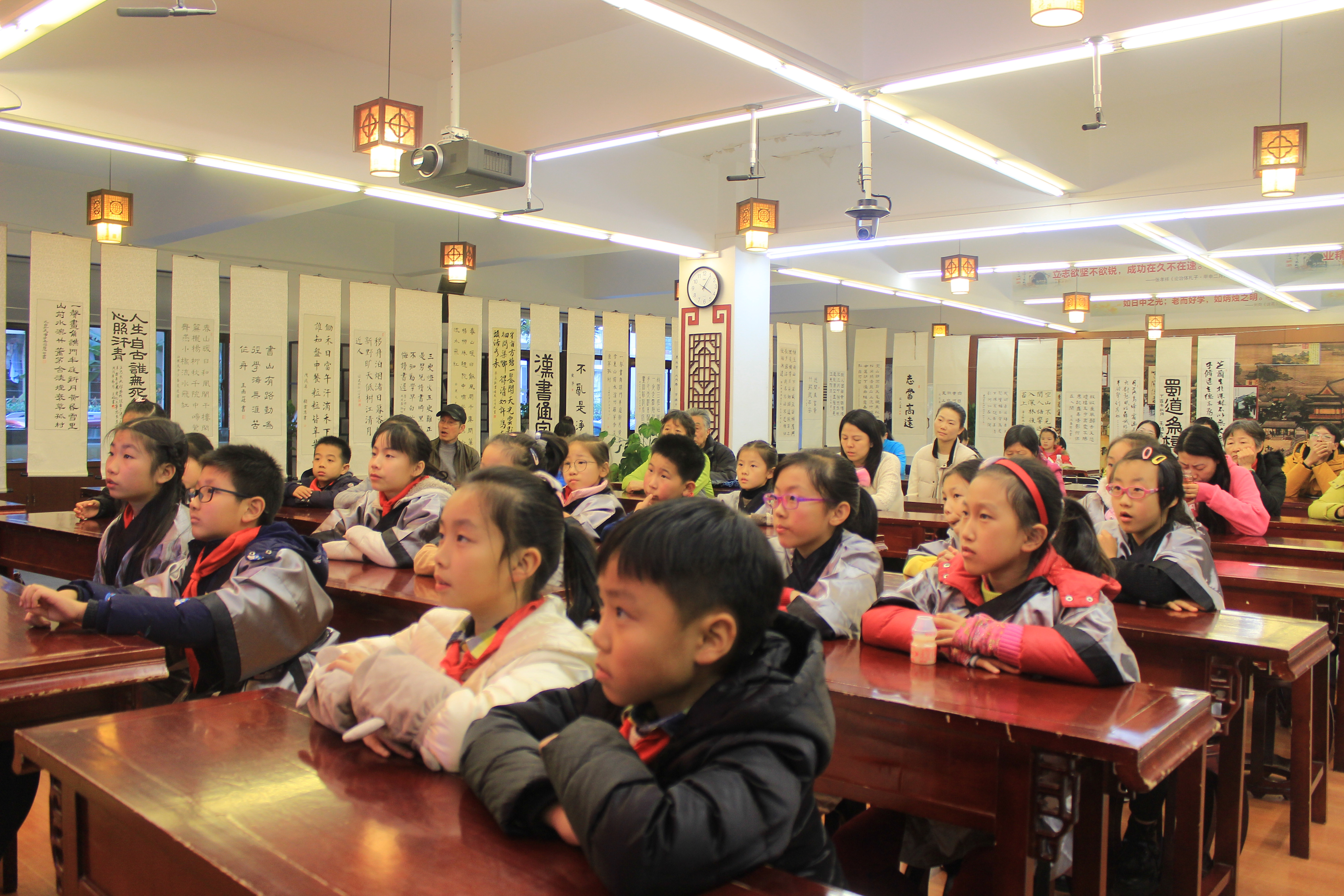 莫怪严凝切,春冬正月交 ——记文学院传统文化公益课堂